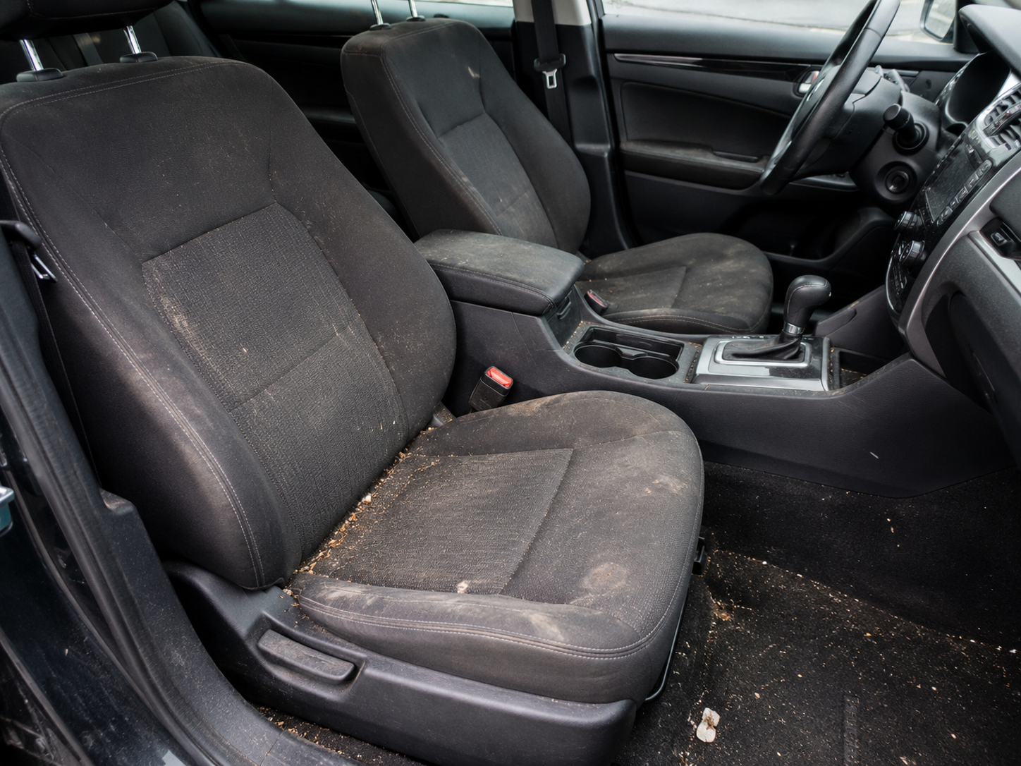 Interior de auto antes de limpieza OK DALE