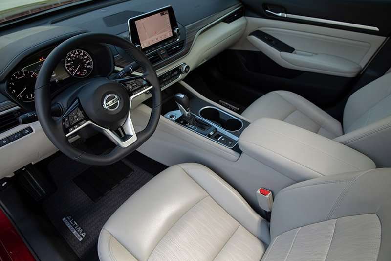 Interior de auto limpio OK DALE
